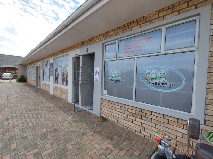 Commercial Property for Sale in Wavecrest Eastern Cape